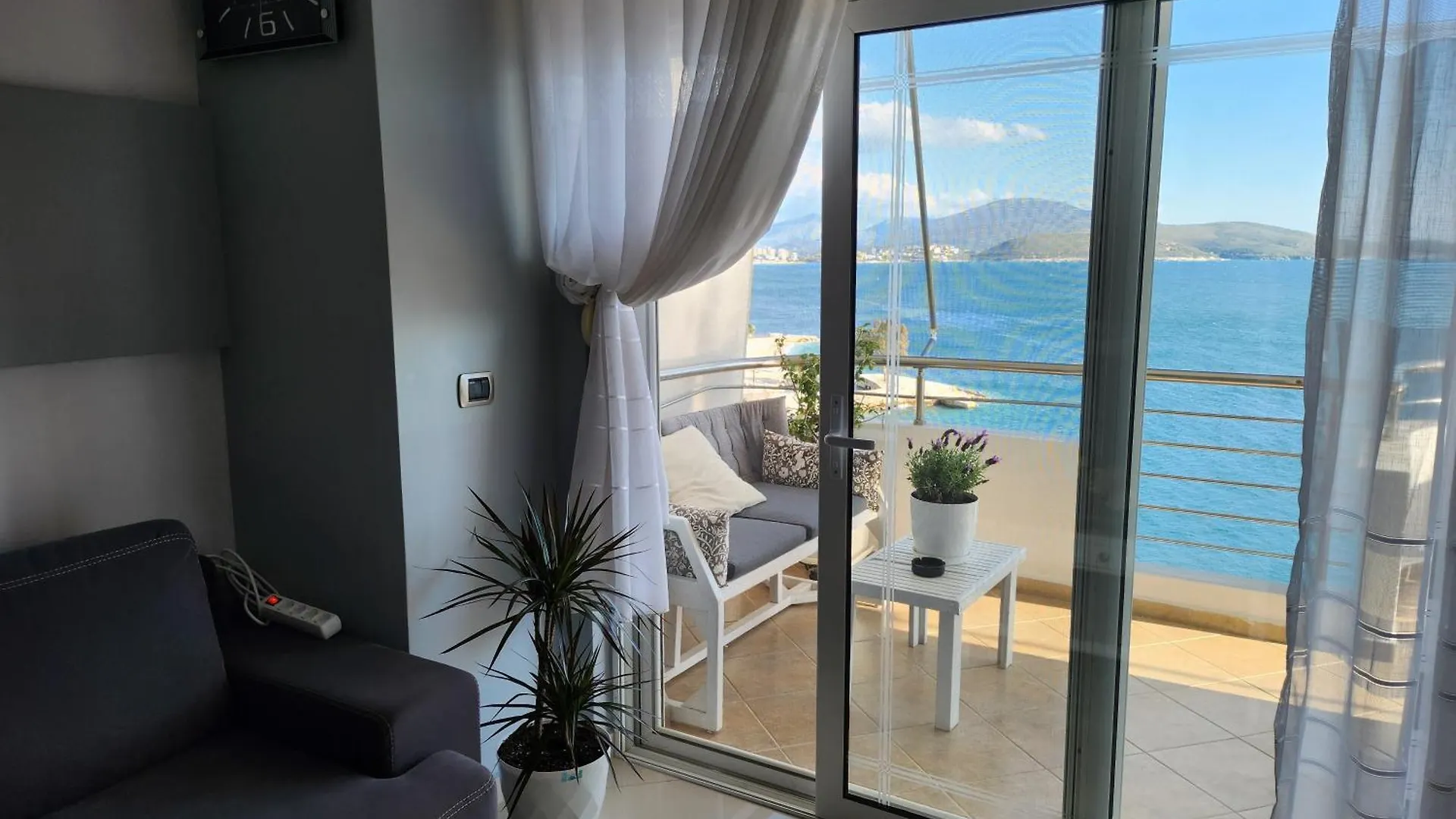Alpha Seaside Apartment Sarandë