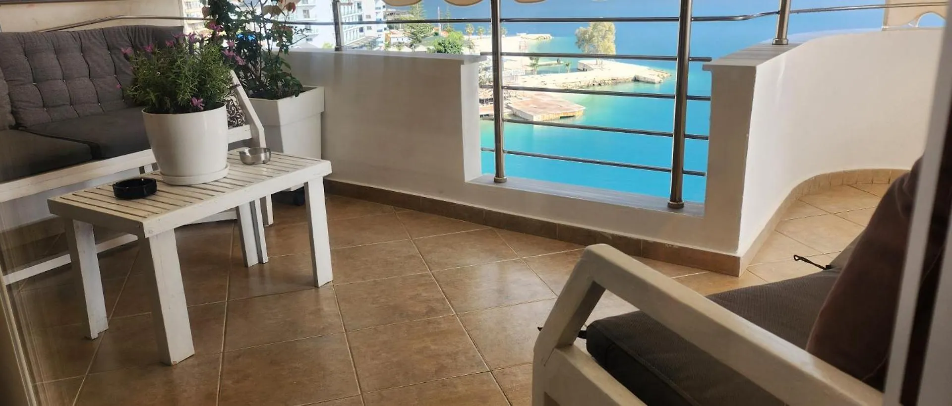 Alpha Seaside Apartment Sarandë Albanië