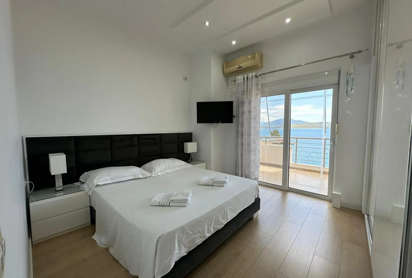 Alpha Seaside Apartment Sarandë